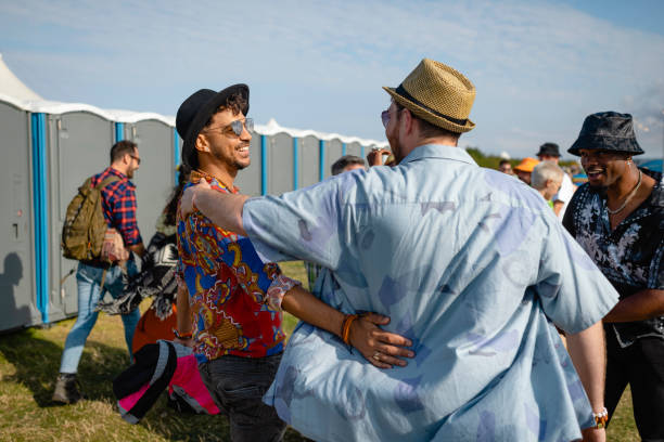 Best Porta potty rental near me  in Lewistown, IL