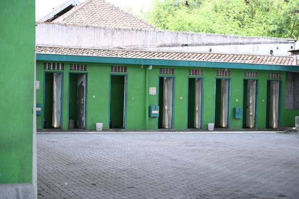 Best Portable restroom solutions  in Lewistown, IL